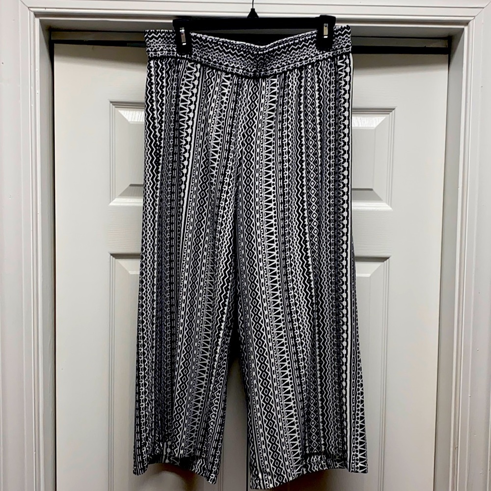 Prana cropped wide leg pant. Excellent condition.